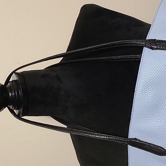 Etienne Aigner Baby Blue Leather Tote/Shoulder Bag - Picture 11 of 13